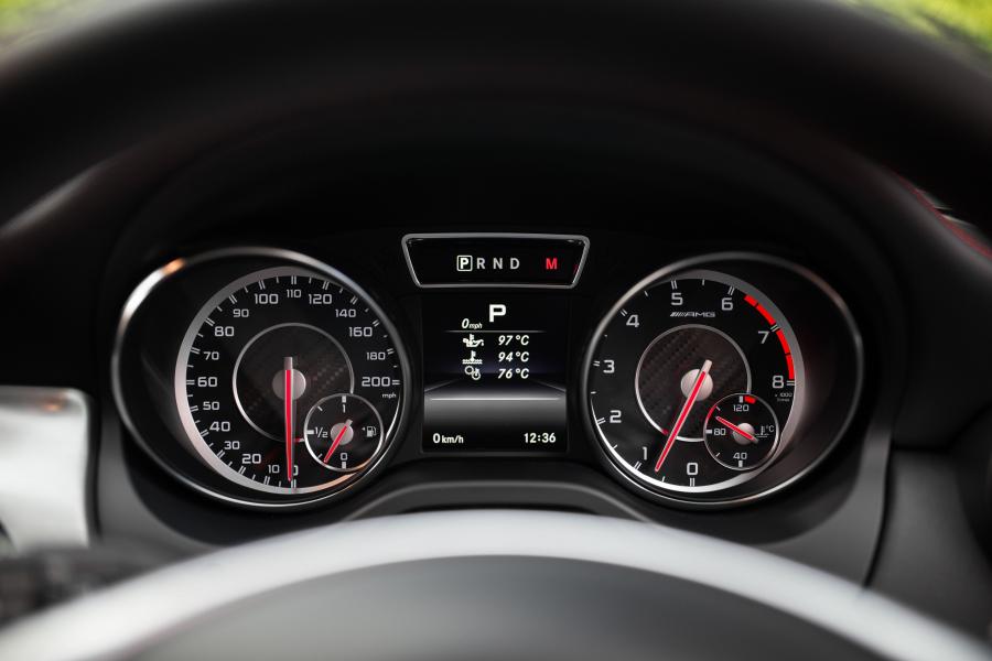  Mercedes-AMG CLA45 Shooting Brake 2015 года  (UK) (фото 30 из 30)
